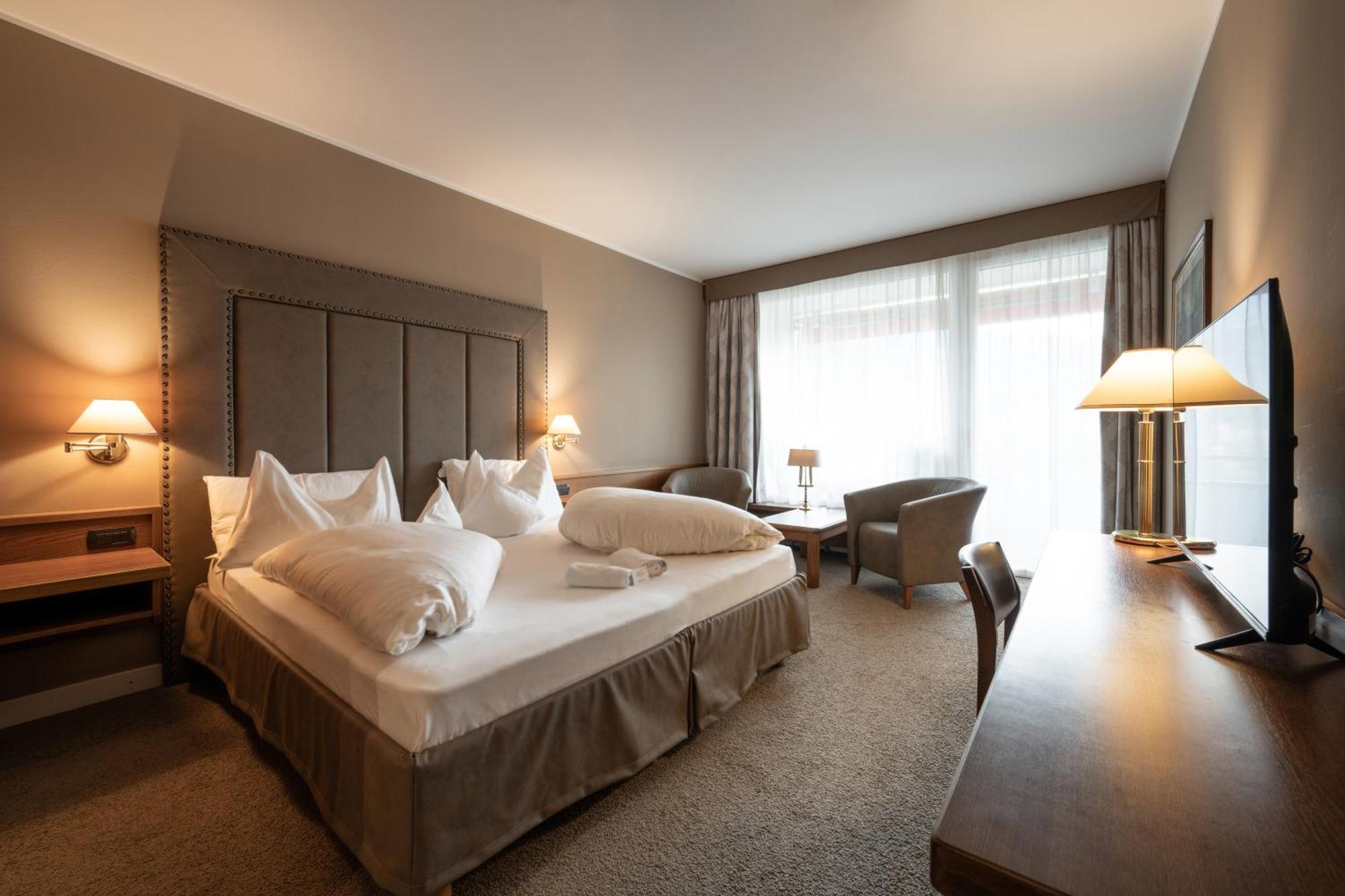 Dominik Alpine City Wellness Hotel - Adults Only Bressanone Exterior photo